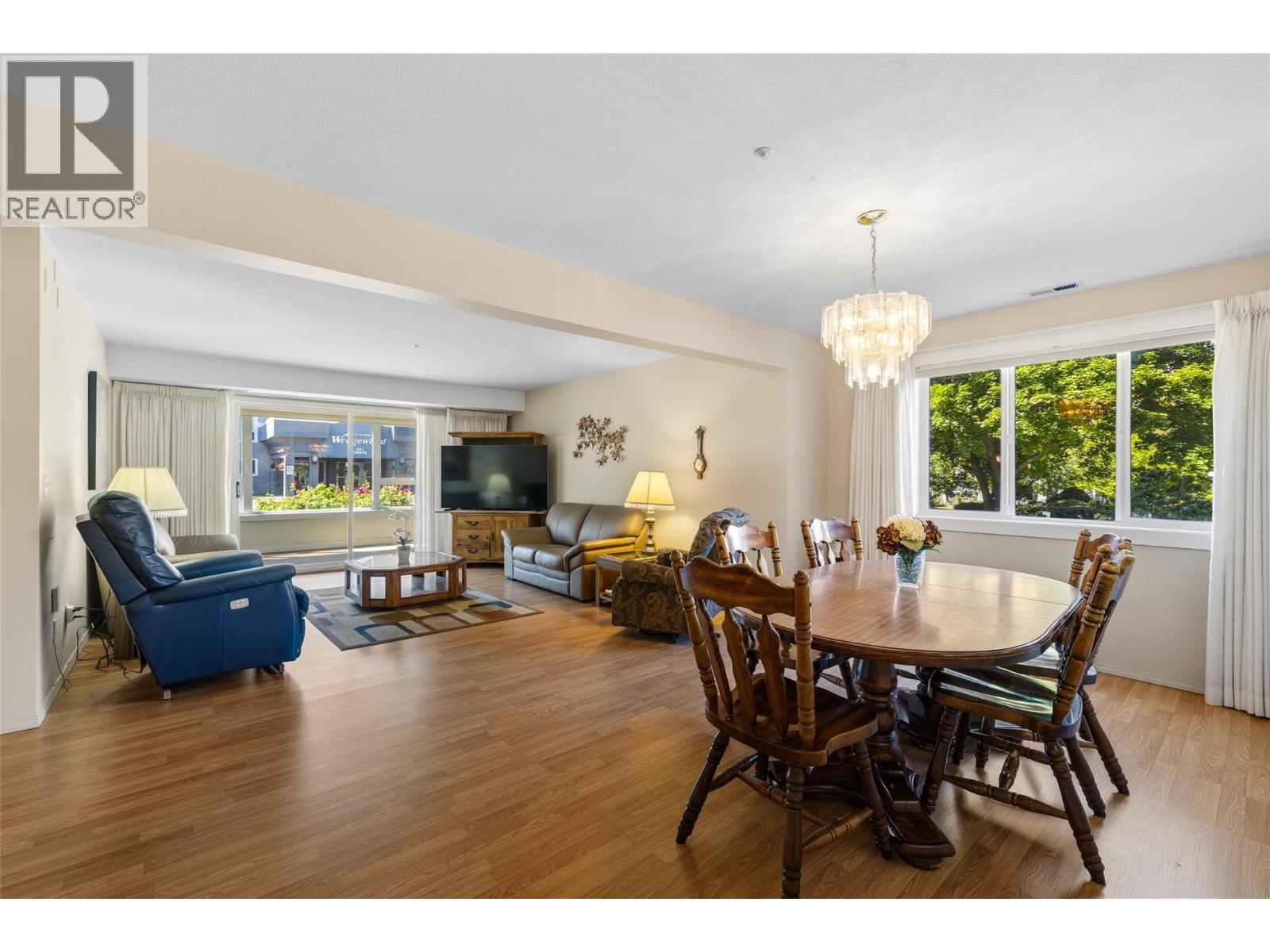 #165 1045 Sutherland Avenue - 10