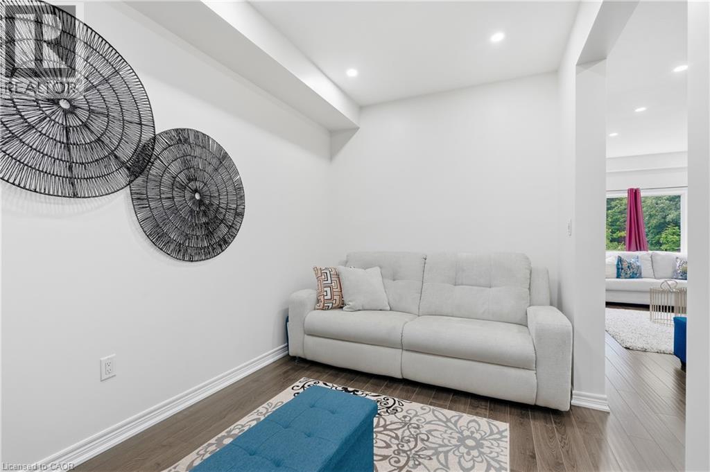 161 KINSMAN Drive - 10