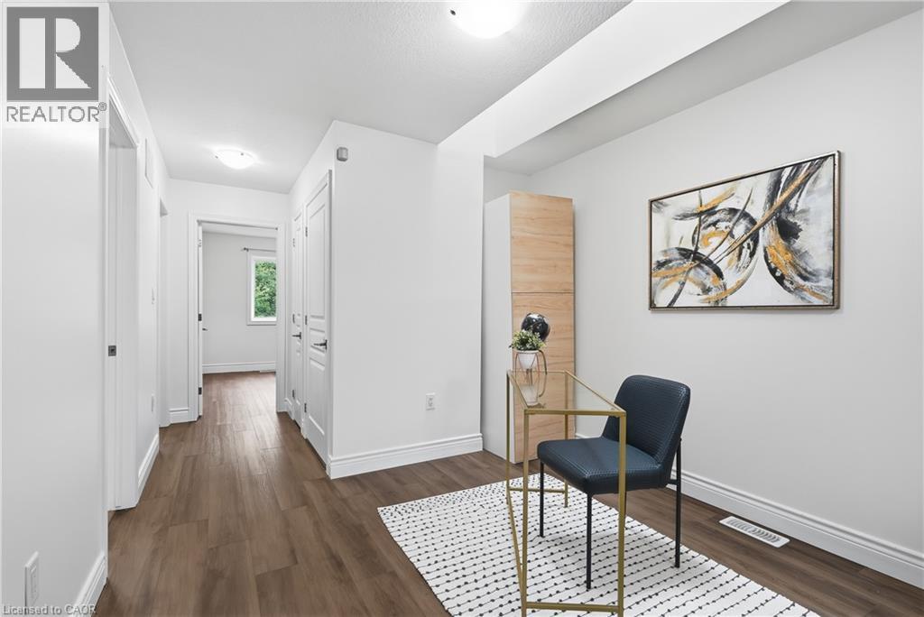 161 KINSMAN Drive - Image 23