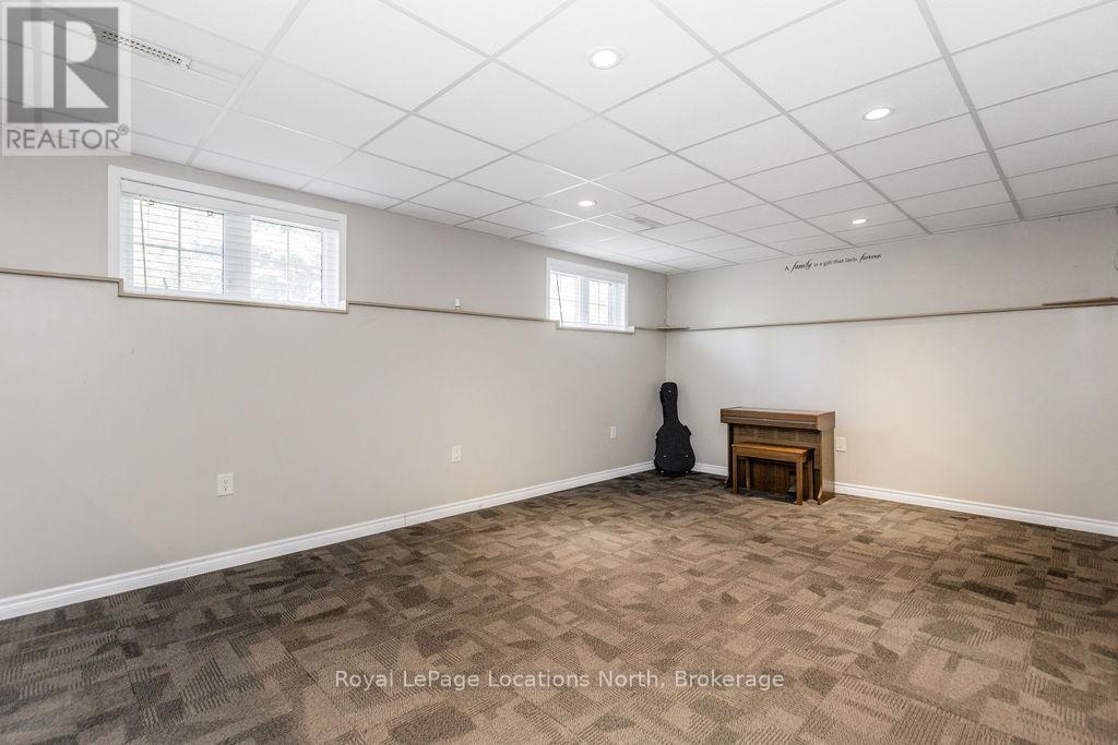 45 WILLIAM AVENUE - 24