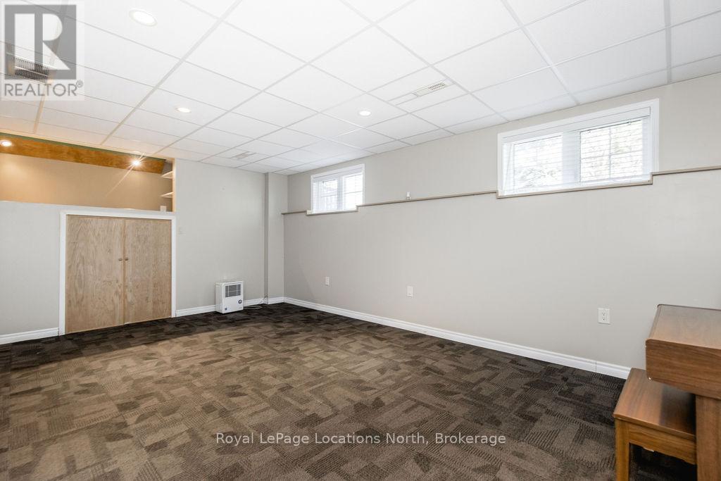 45 WILLIAM AVENUE - 25