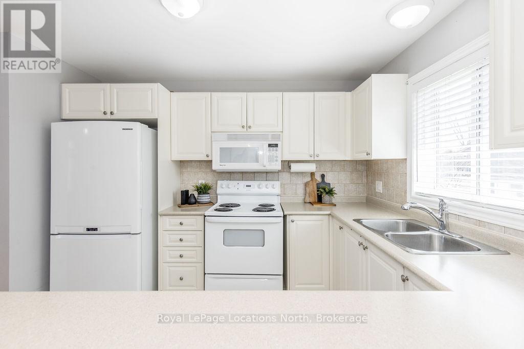 45 WILLIAM AVENUE - 8