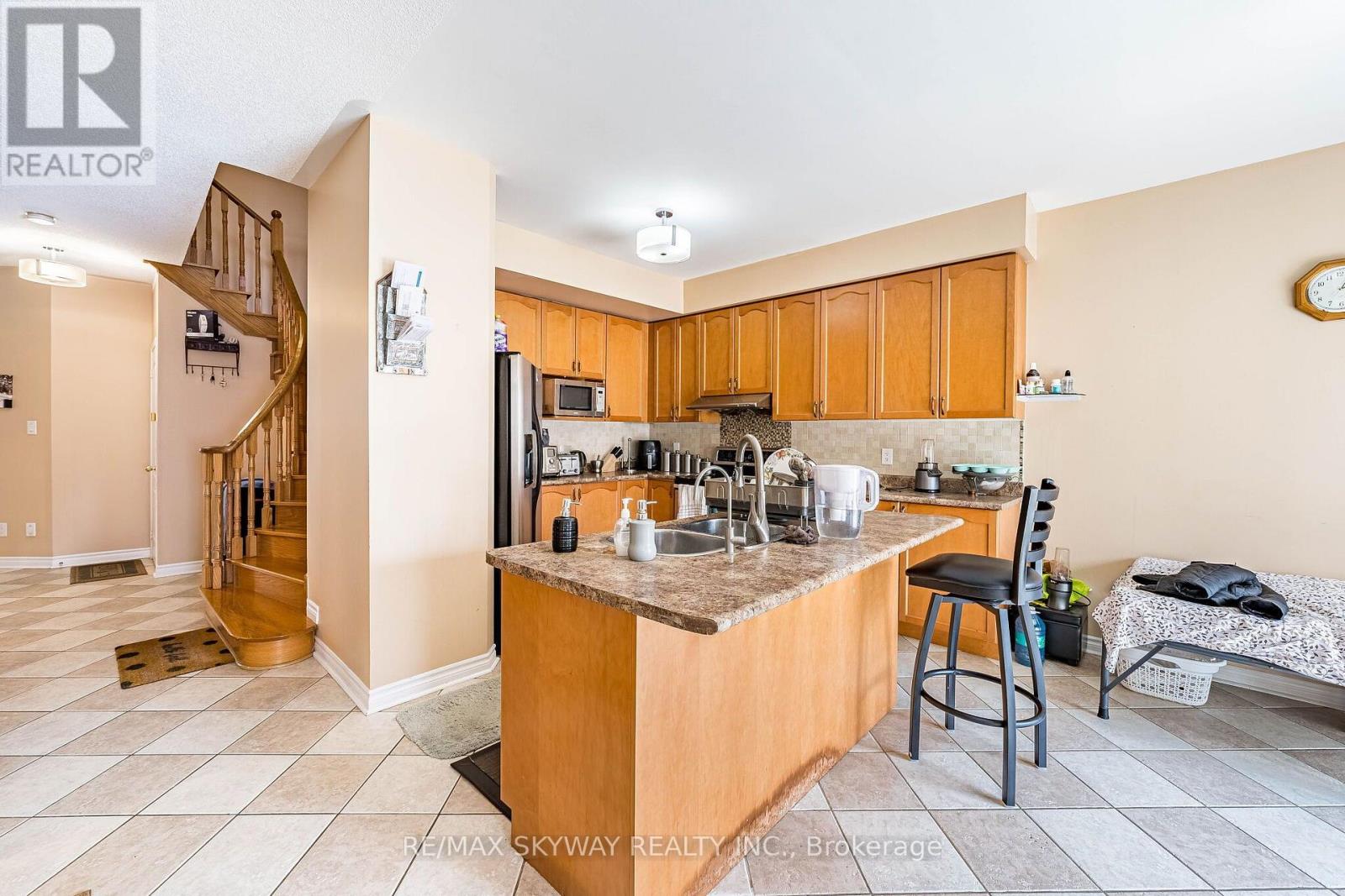18 LONG MEADOW ROAD - 11