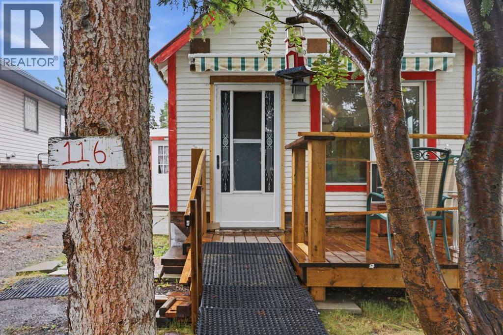 116 Frontenac Avenue NW - 2