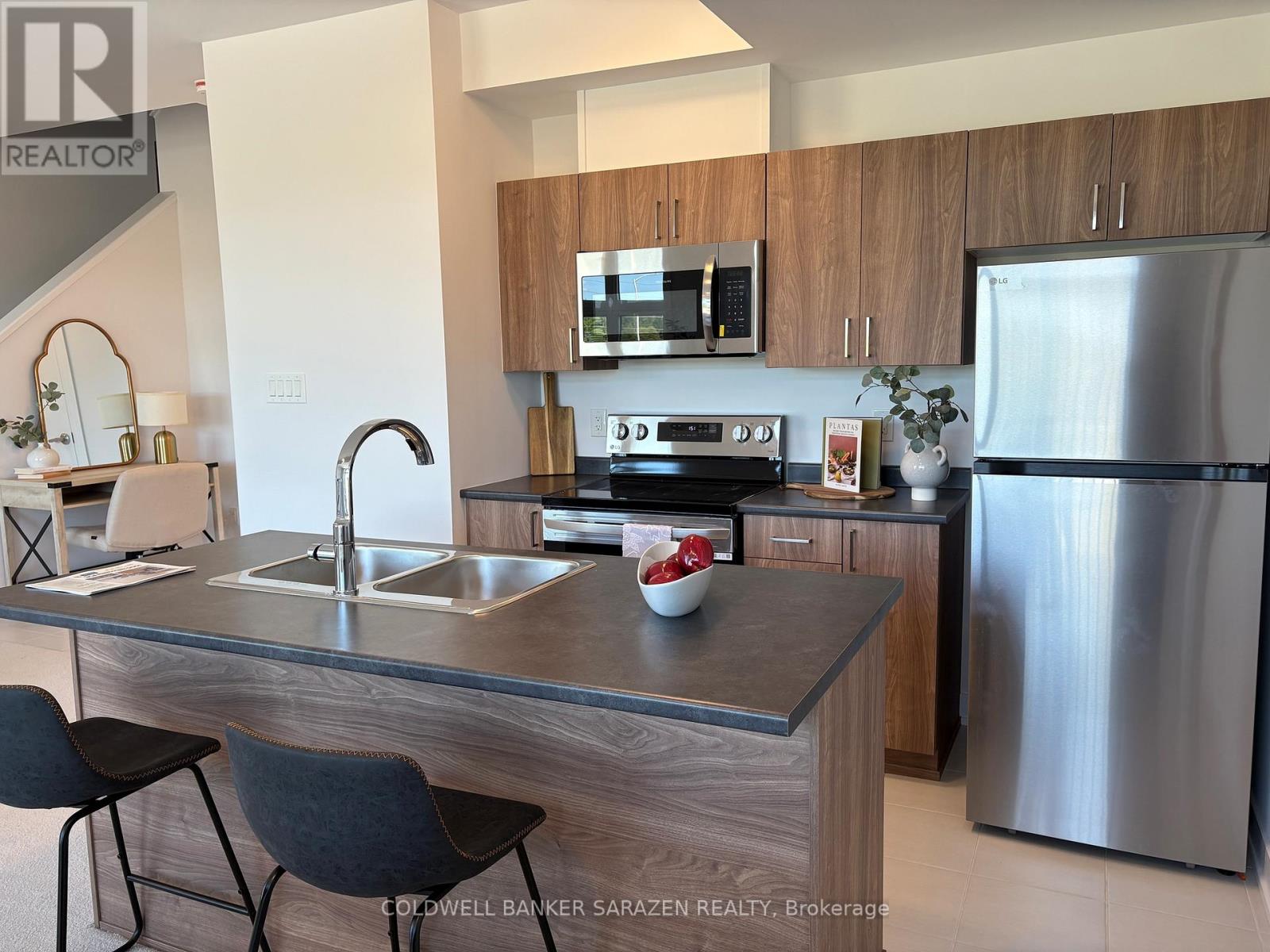 33 SALAMANDER WAY - 9