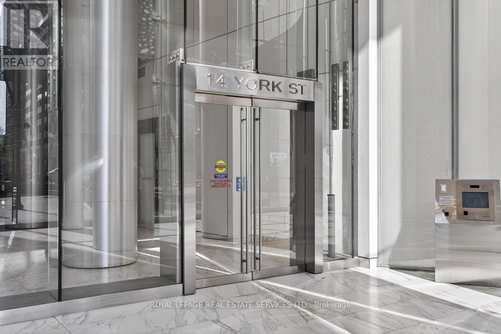 #1804 14 YORK STREET - Image 32