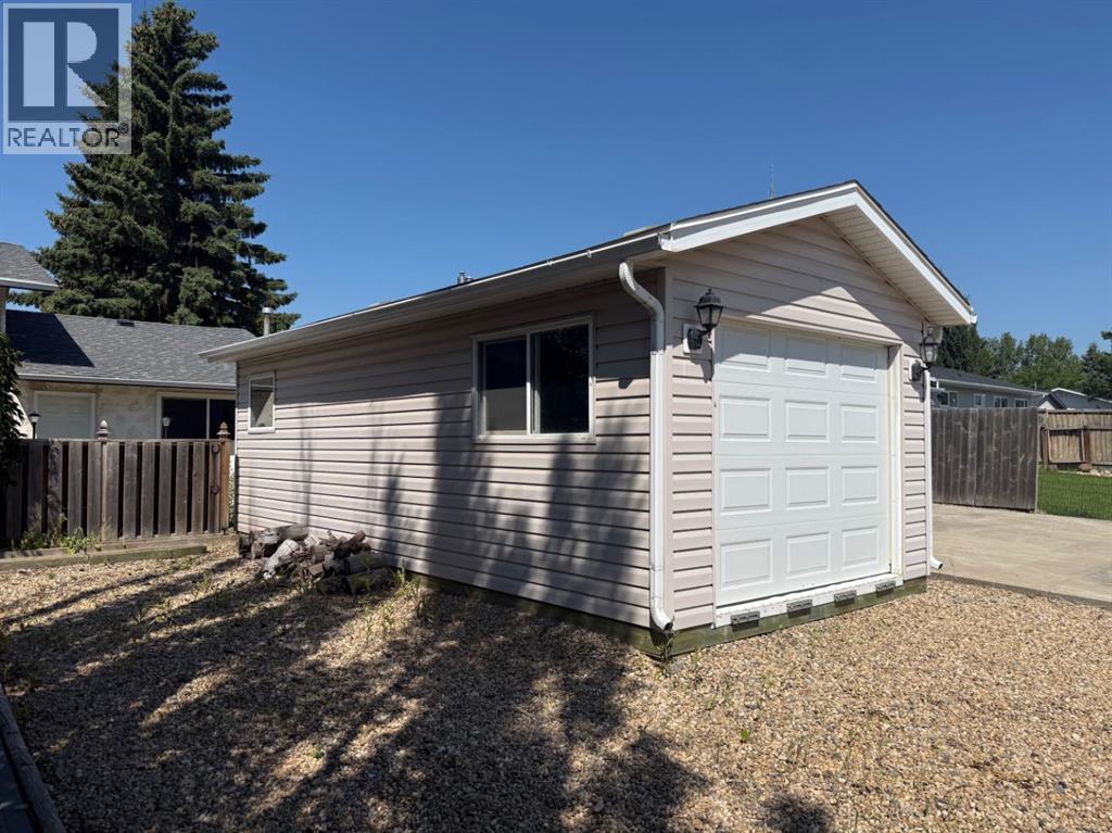 5509 45 Street - Photo 32