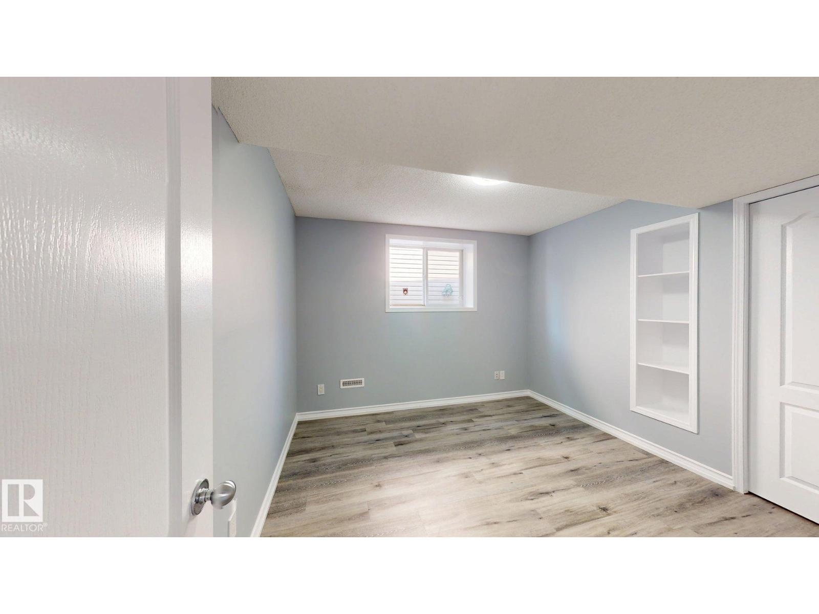 7848 7 Avenue SW - Photo 8