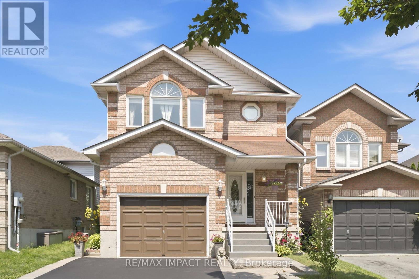 106 MCFEETERS CRESCENT - 1