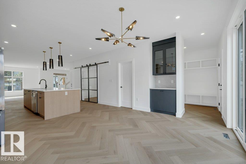 14706 103 AV NW - 23