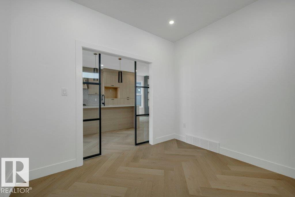 14706 103 Avenue NW - Photo 29