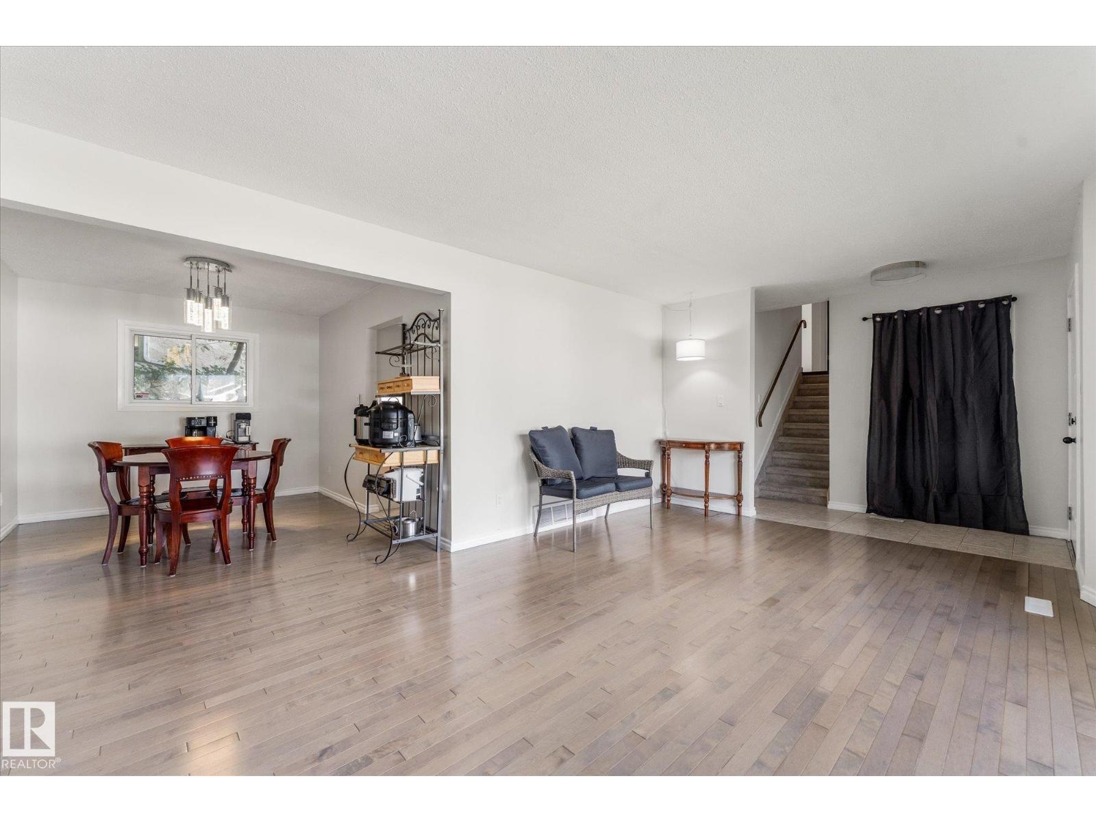 3 WINDERMERE DR S - 11