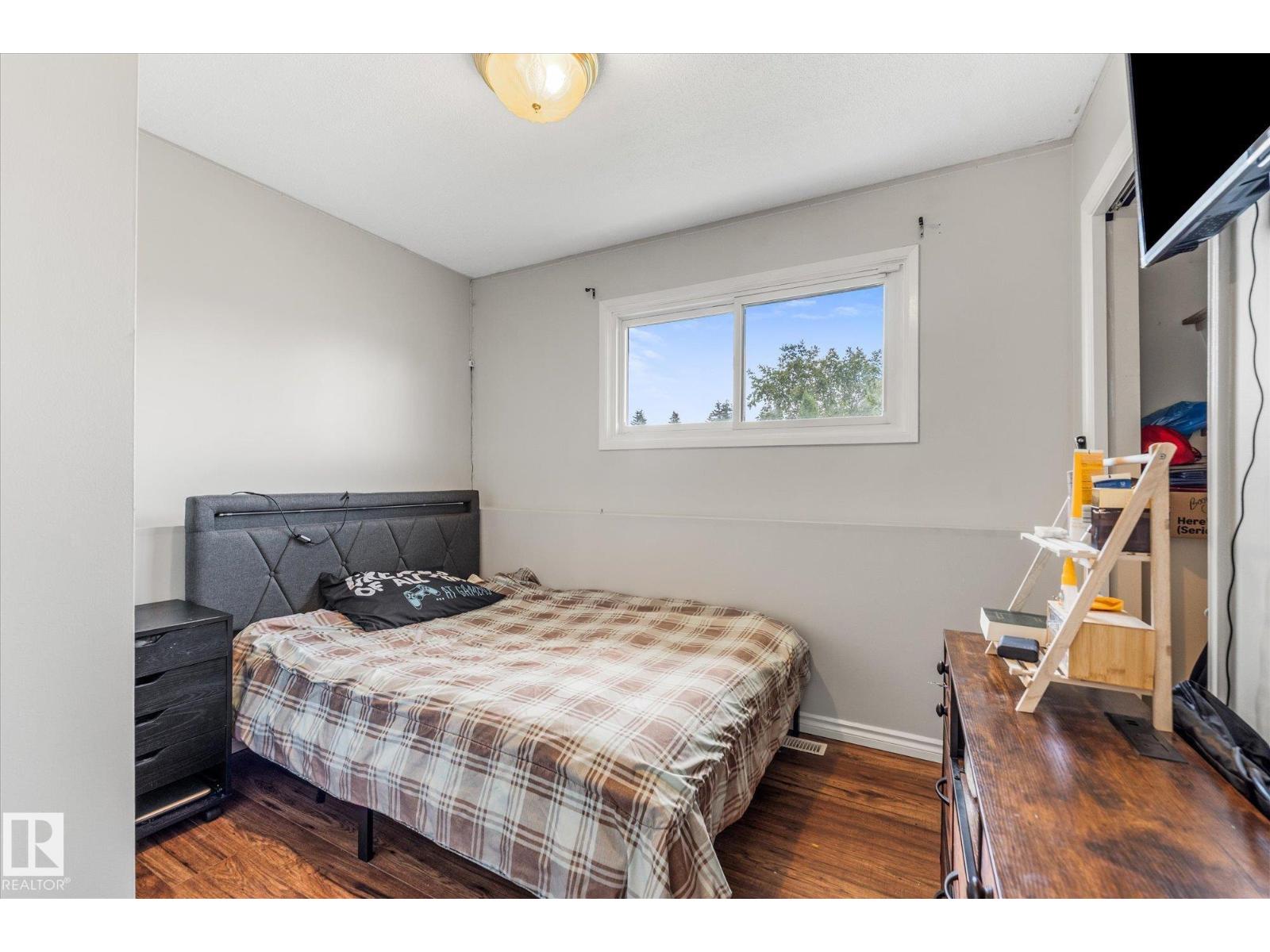 3 WINDERMERE Drive S - Photo 32