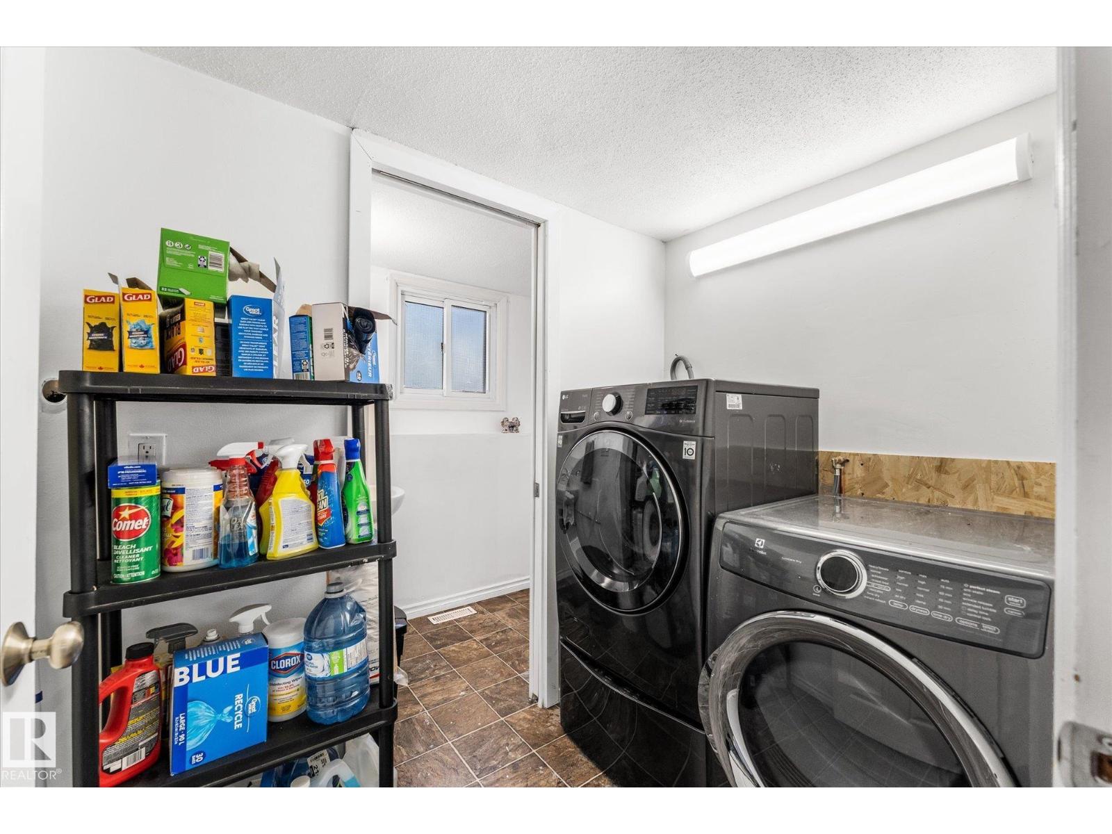 3 WINDERMERE Drive S - Photo 34