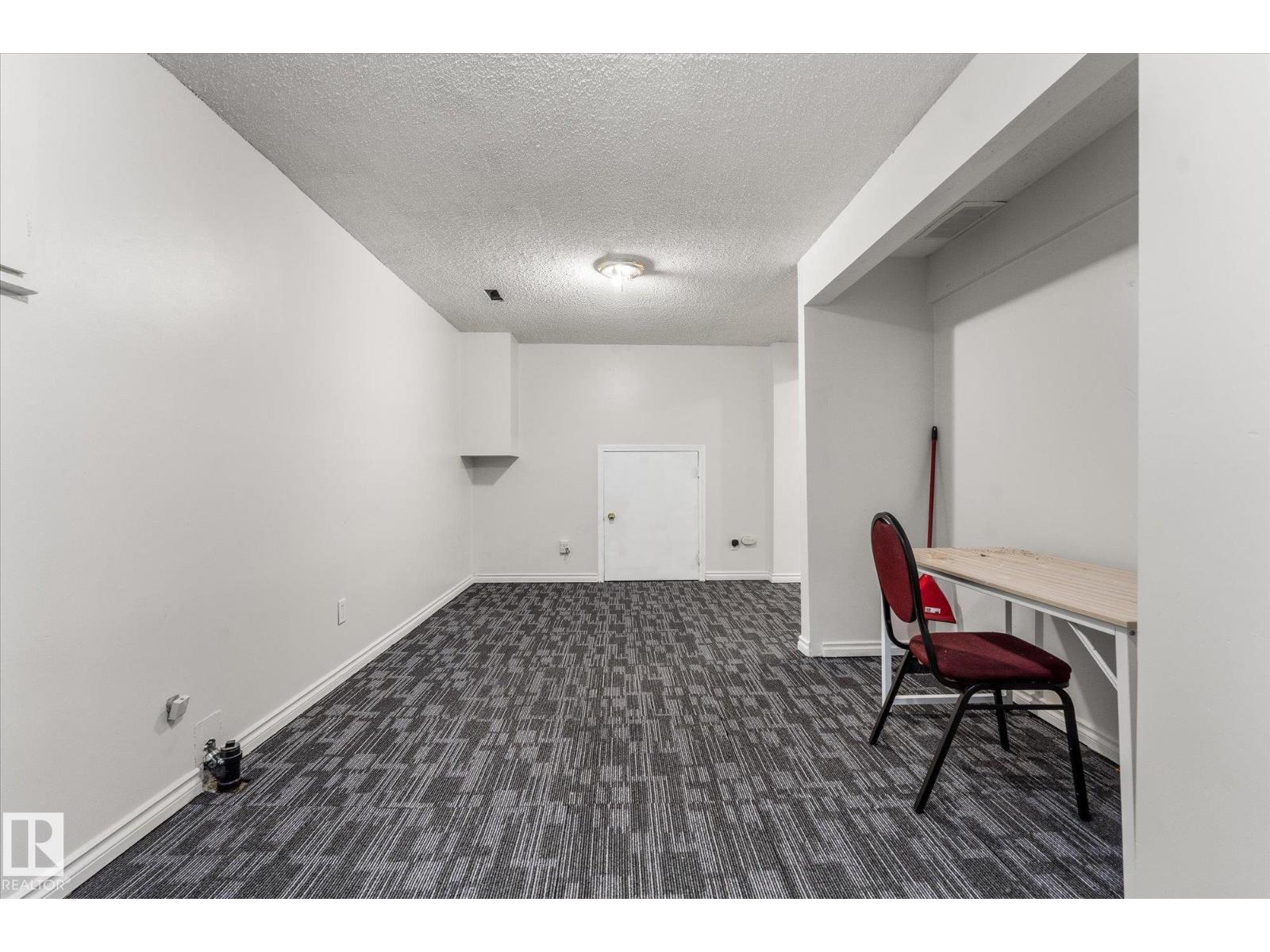 3 WINDERMERE Drive S - Photo 38