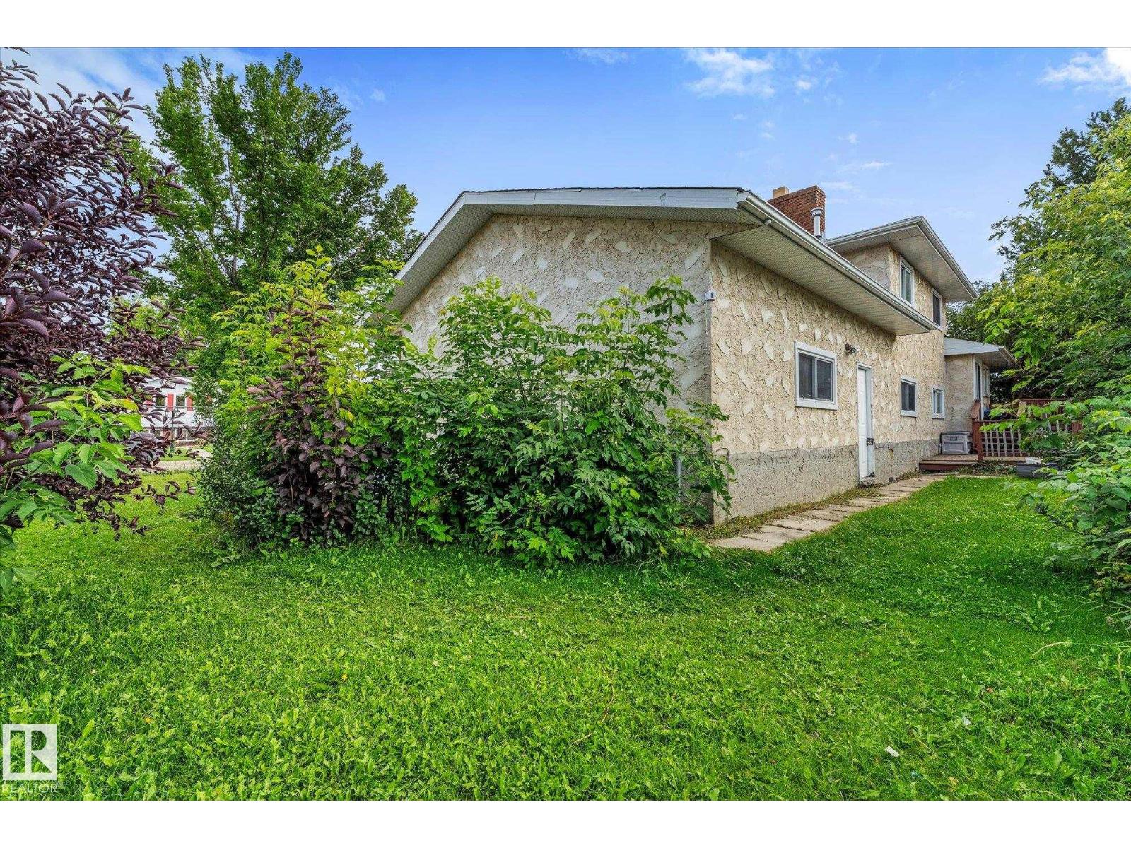 3 WINDERMERE Drive S - Photo 49
