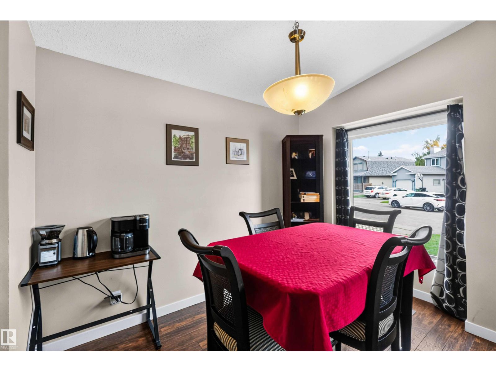 17132 96 ST NW - 10