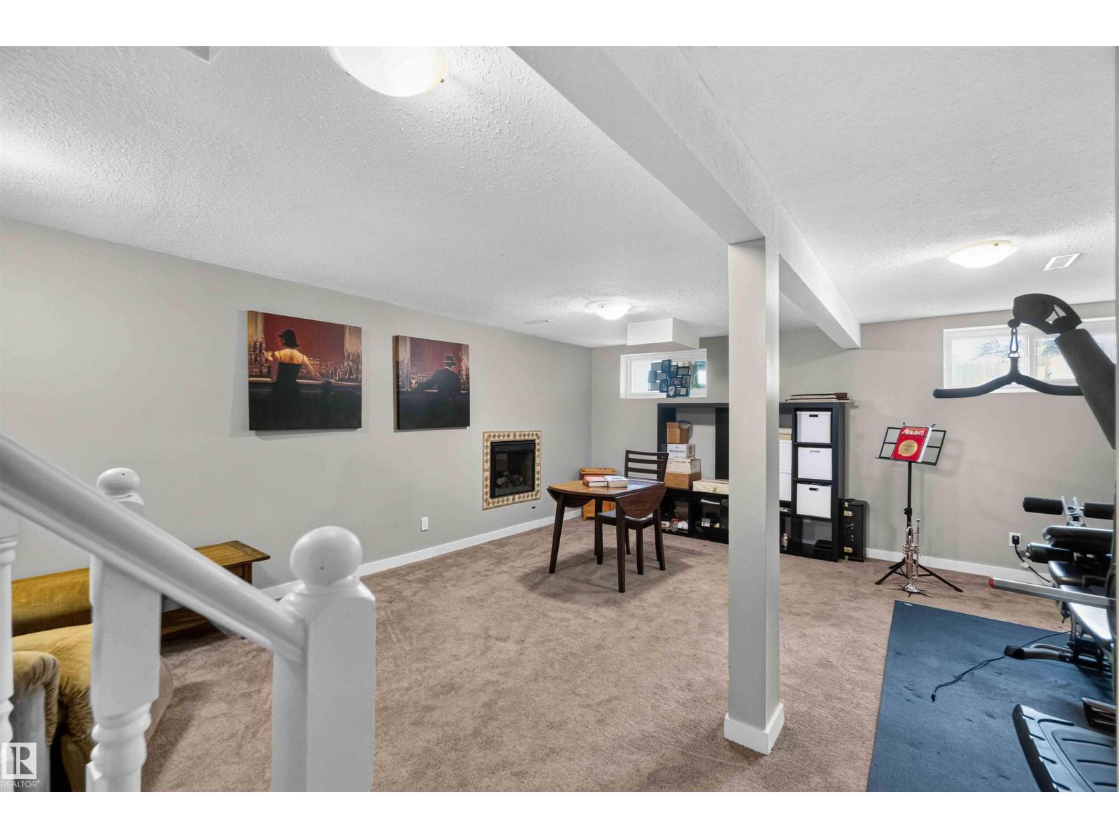 17132 96 ST NW - 22
