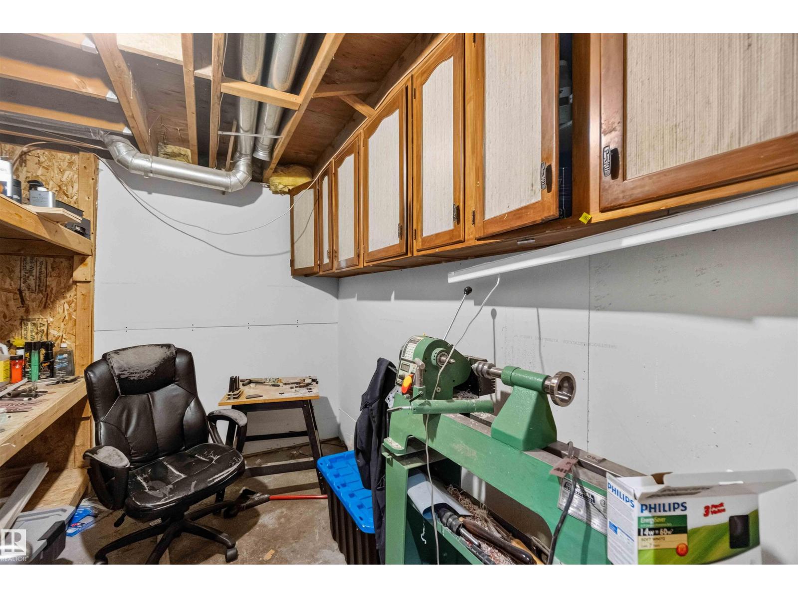 17132 96 ST NW - 28