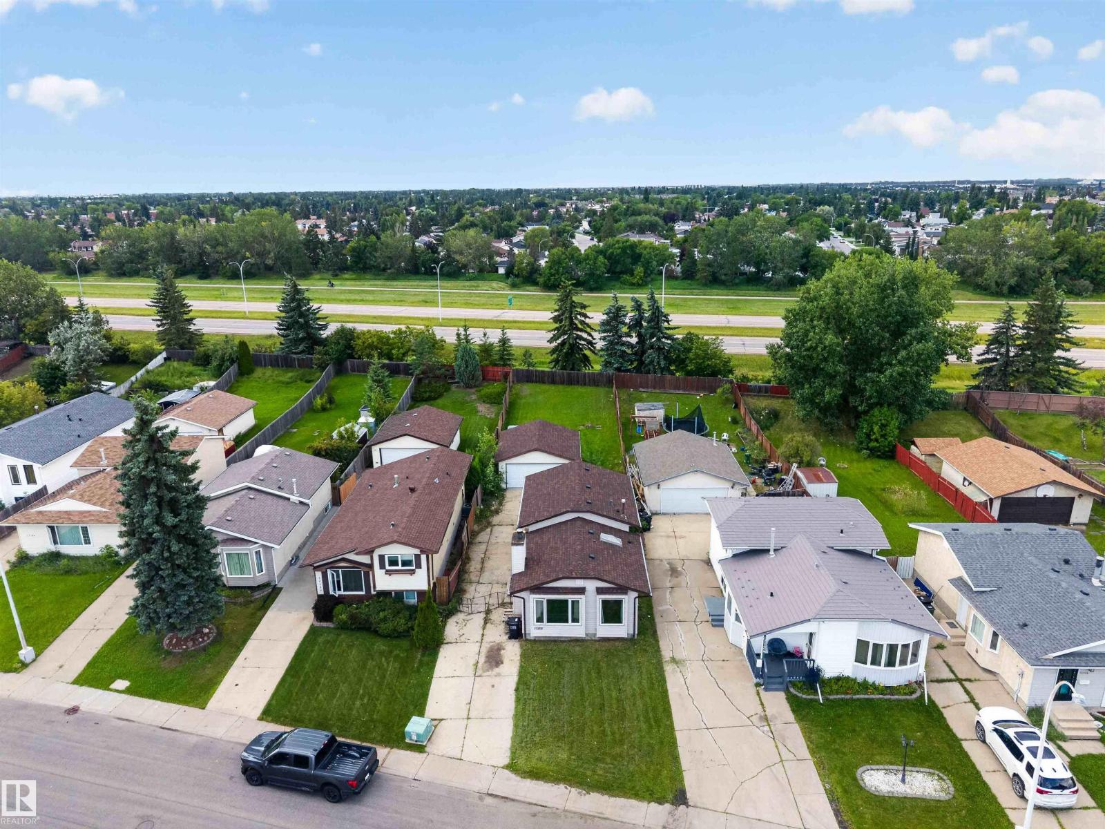 17132 96 ST NW - 38