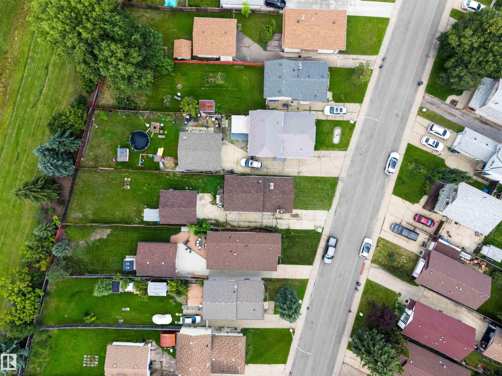 17132 96 ST NW - 39