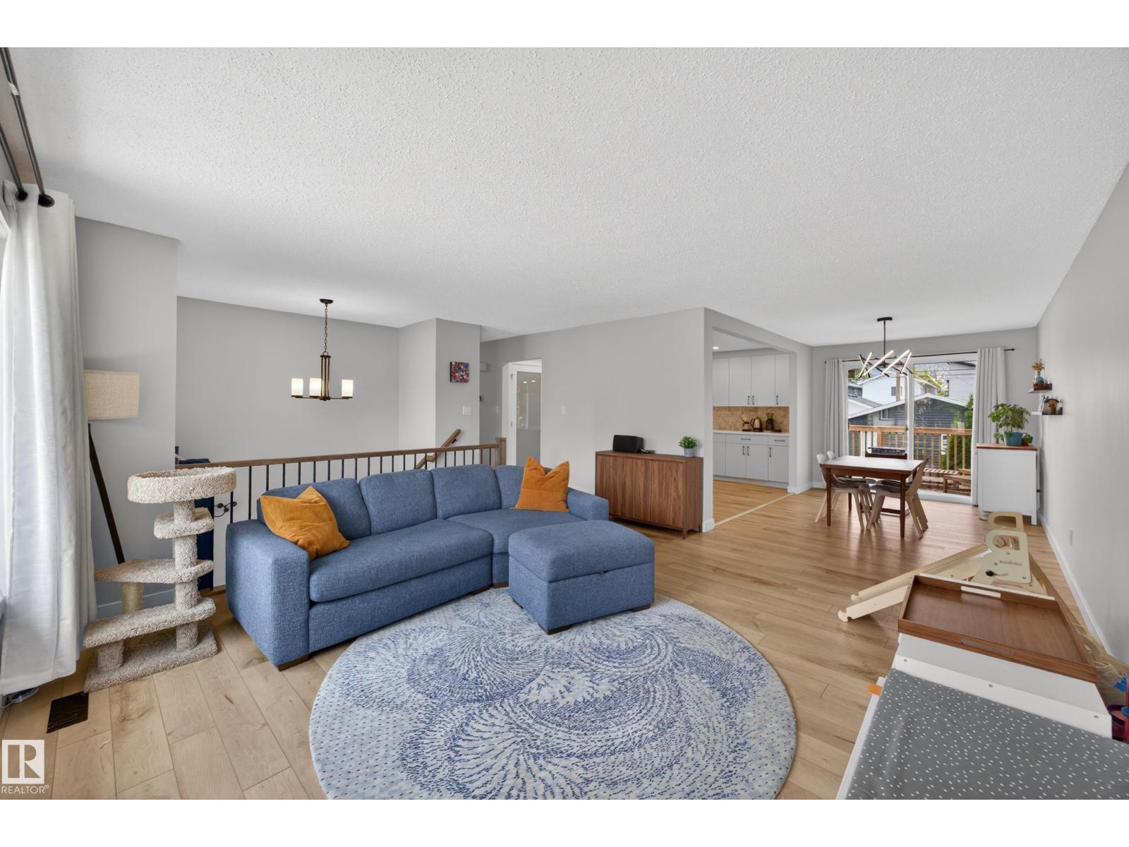 9915 154 ST NW - 10