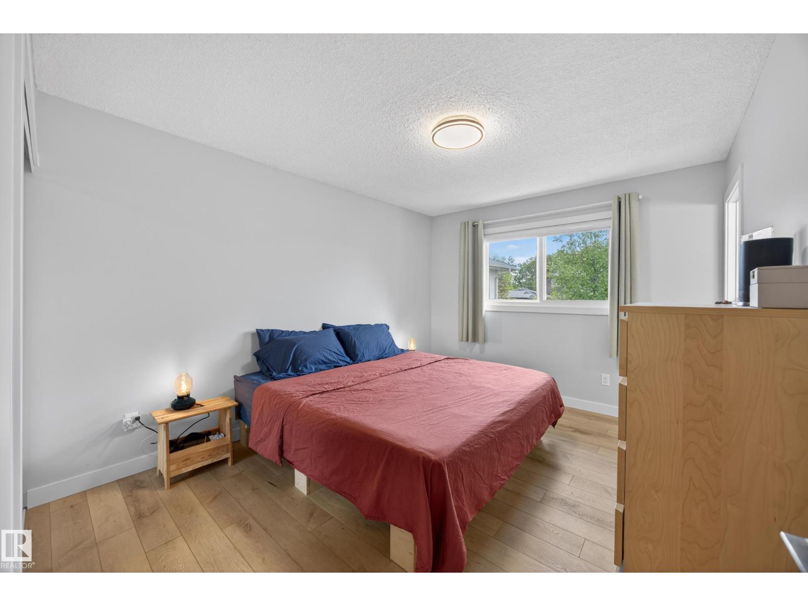 9915 154 ST NW - Image 12