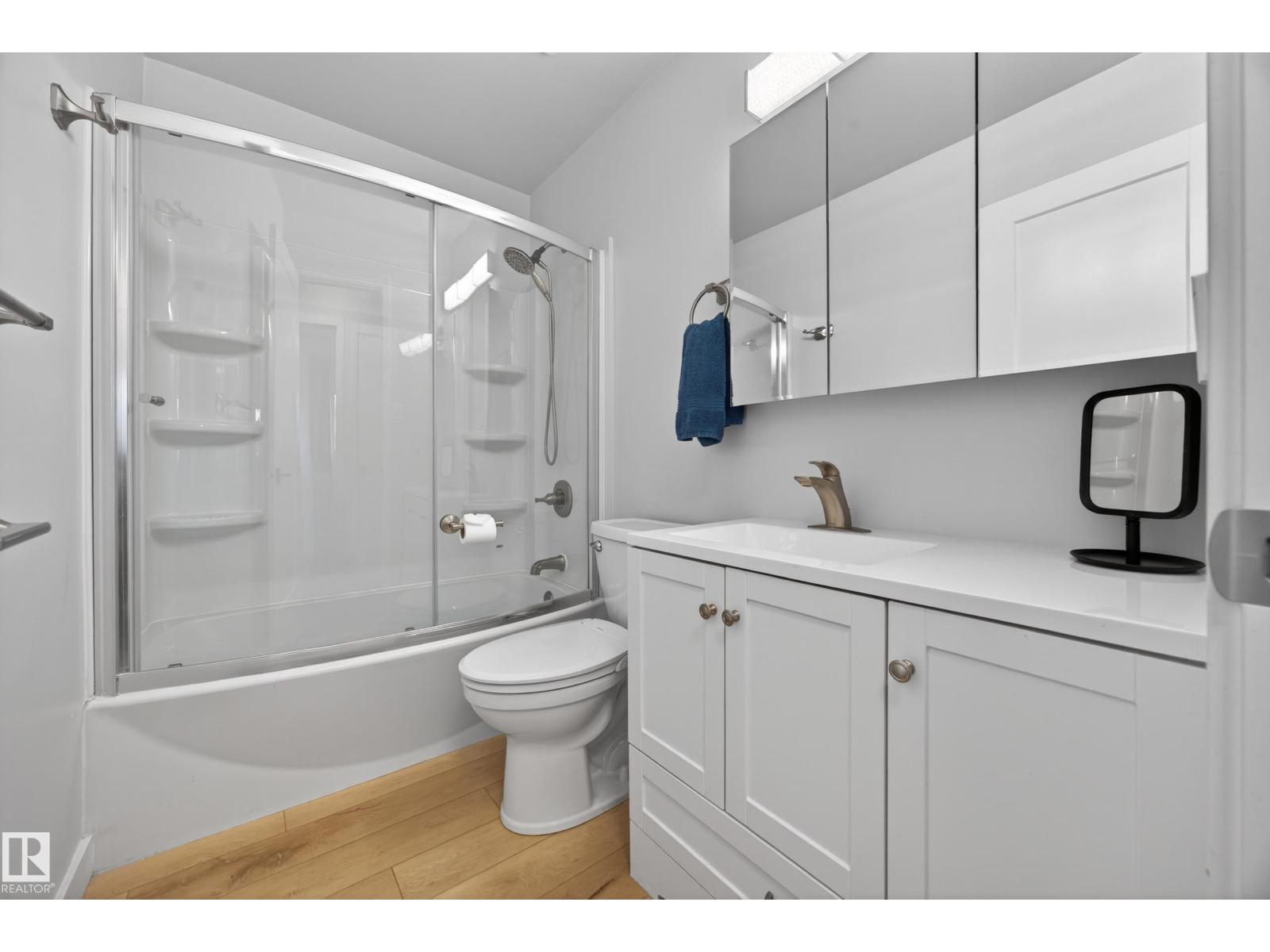 9915 154 ST NW - 16