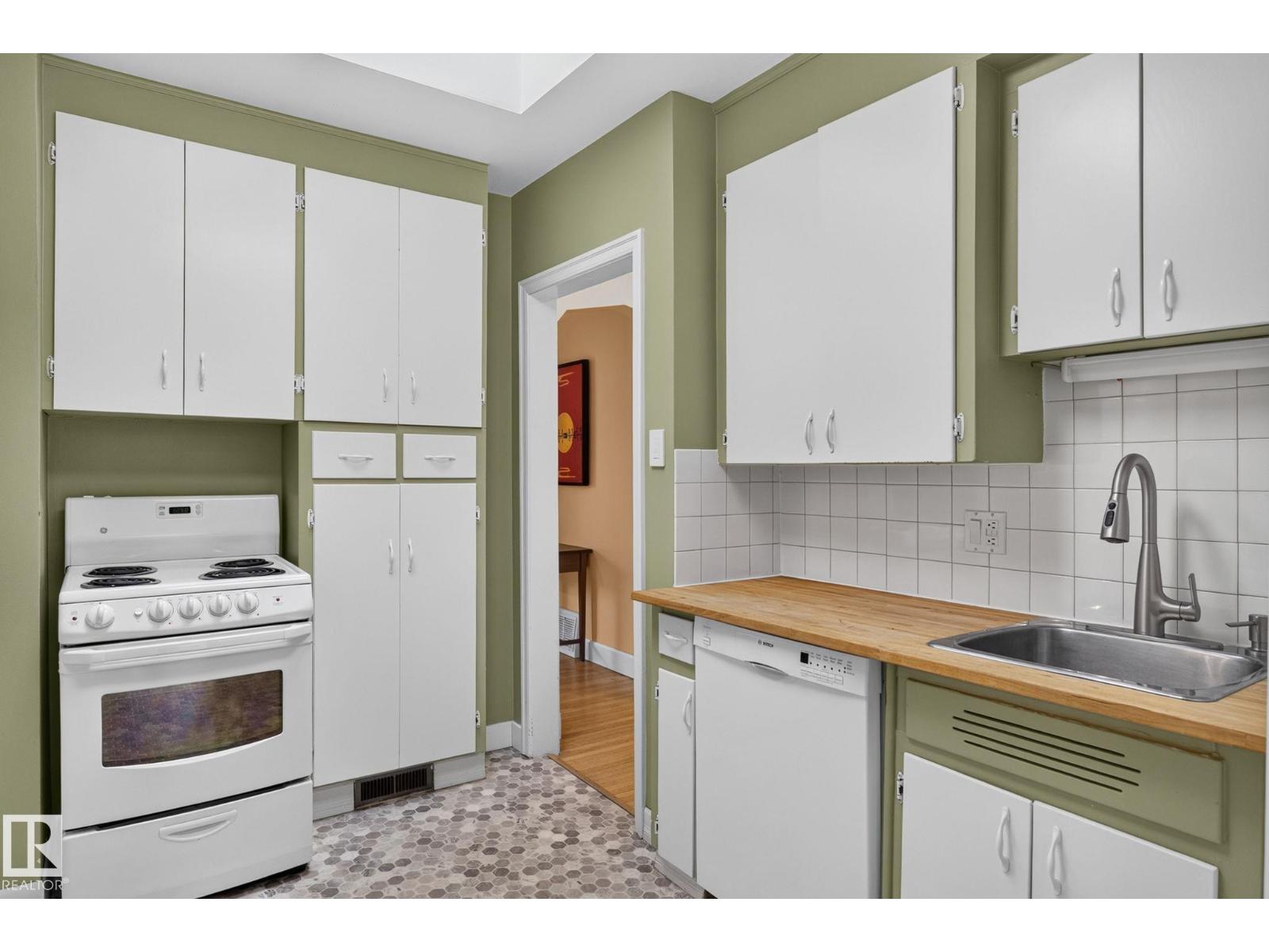 6261 112A Street NW - Photo 14