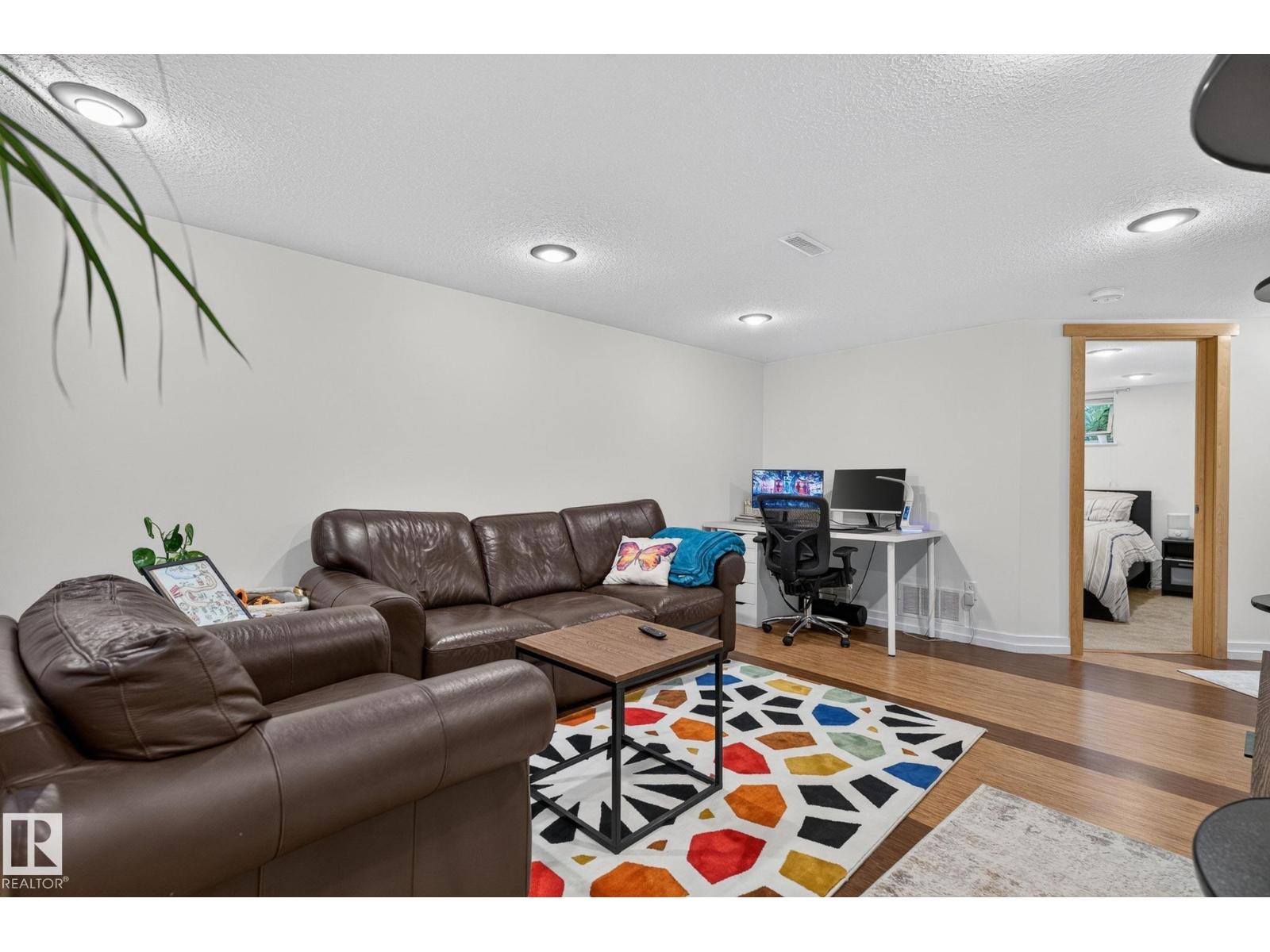 6261 112A ST NW - 26