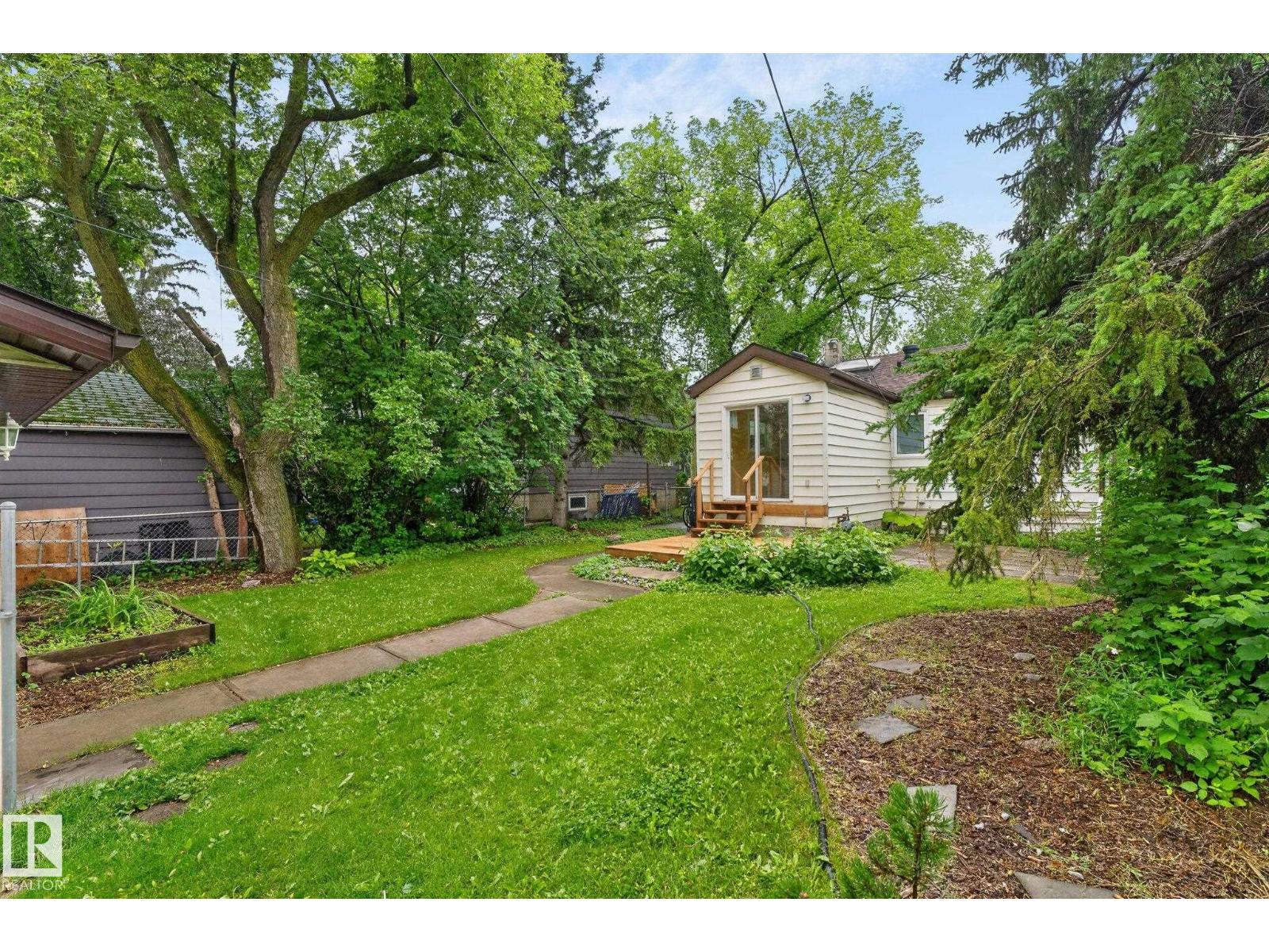 6261 112A ST NW - 48