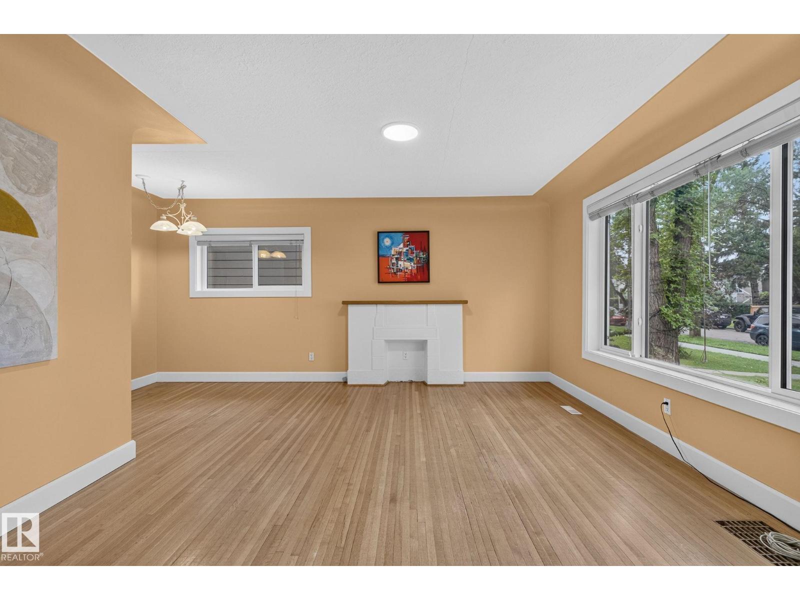 6261 112A ST NW - 6