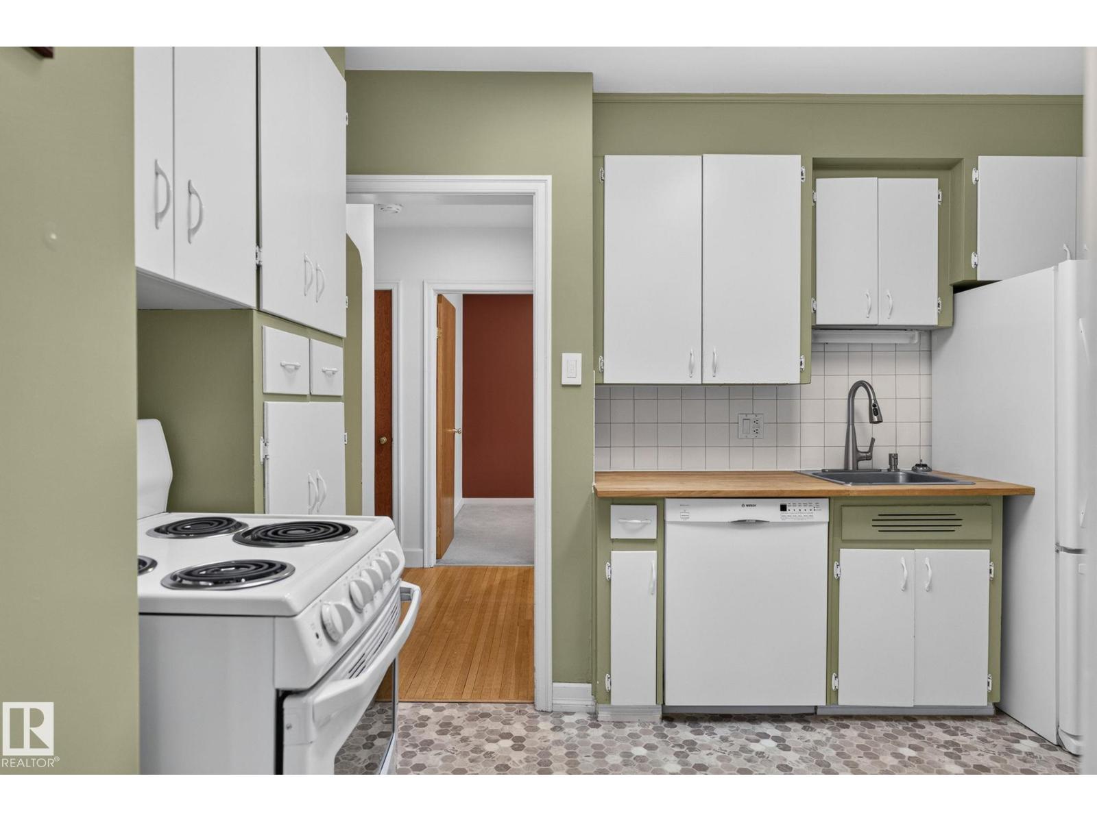 6261 112A Street NW - Photo 8