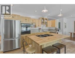 3 Walkerville Estates, Pemberton, BC V0N2L0 Photo 9