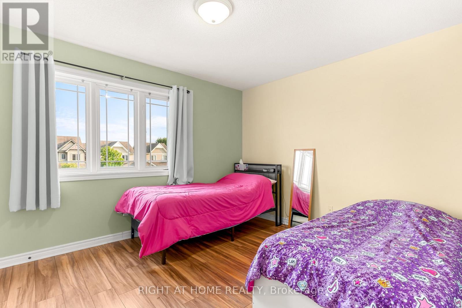 169 BANTING CRESCENT - 14