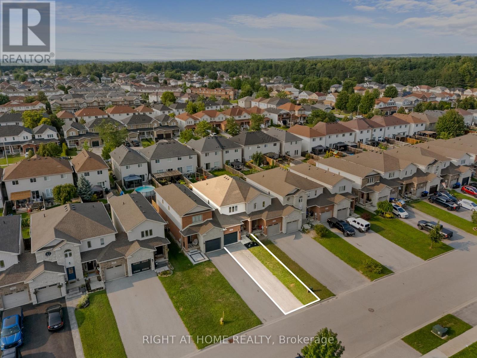 169 BANTING CRESCENT - 3