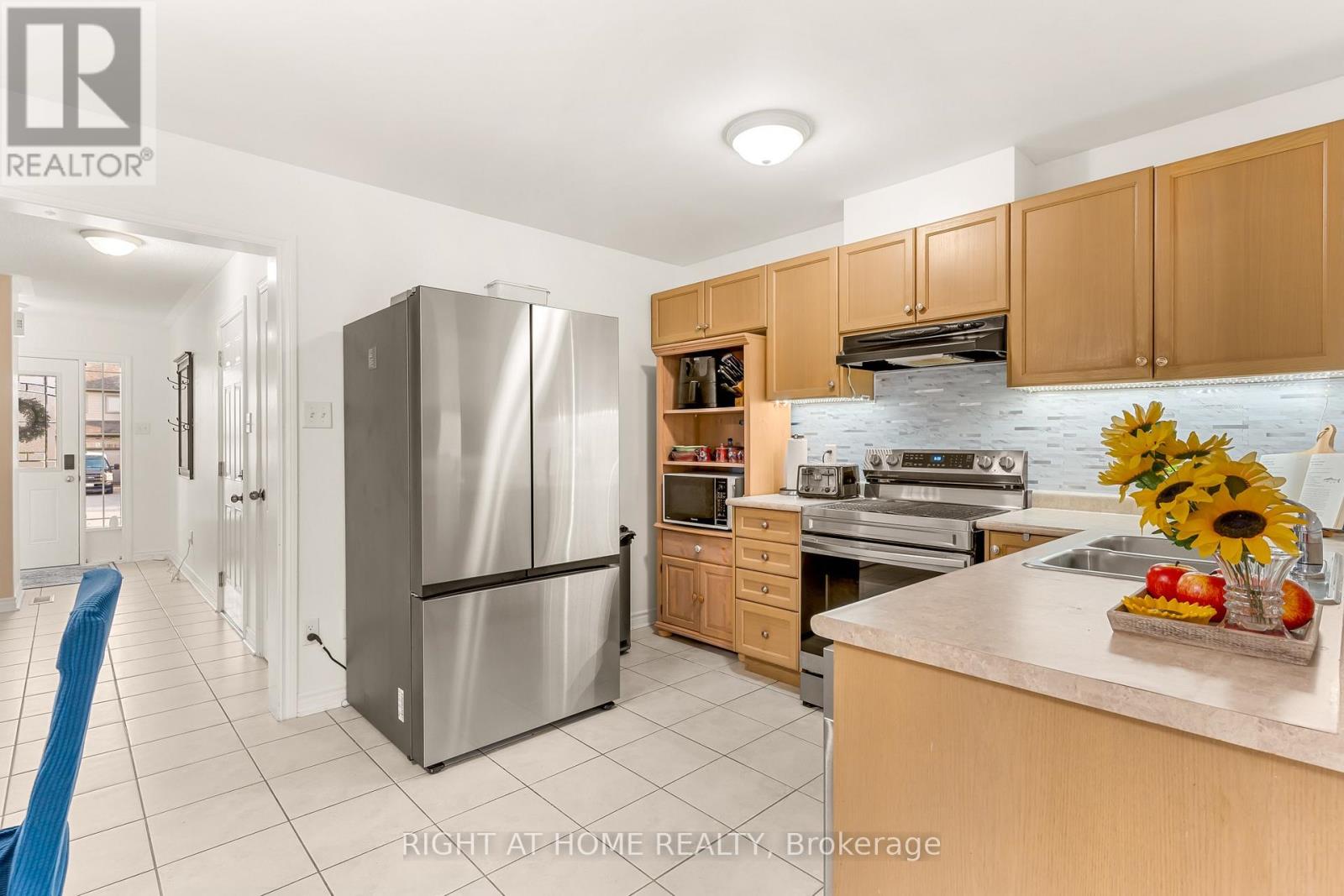 169 BANTING CRESCENT - 7