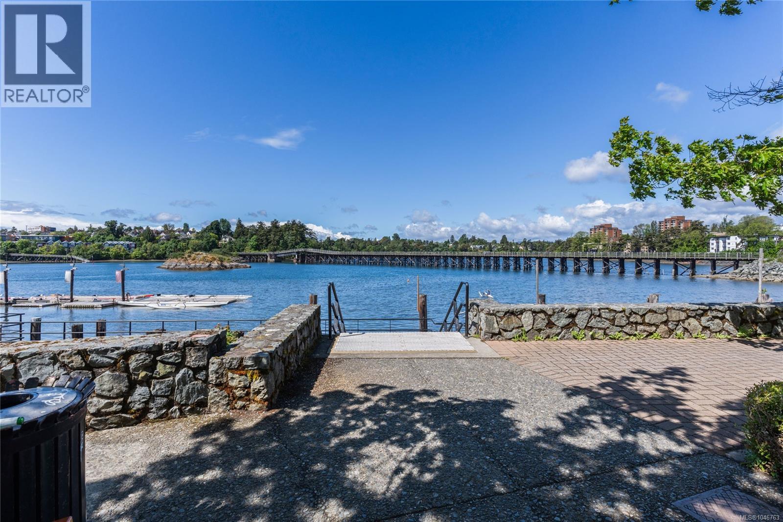 #201 380 Waterfront Cres - 27