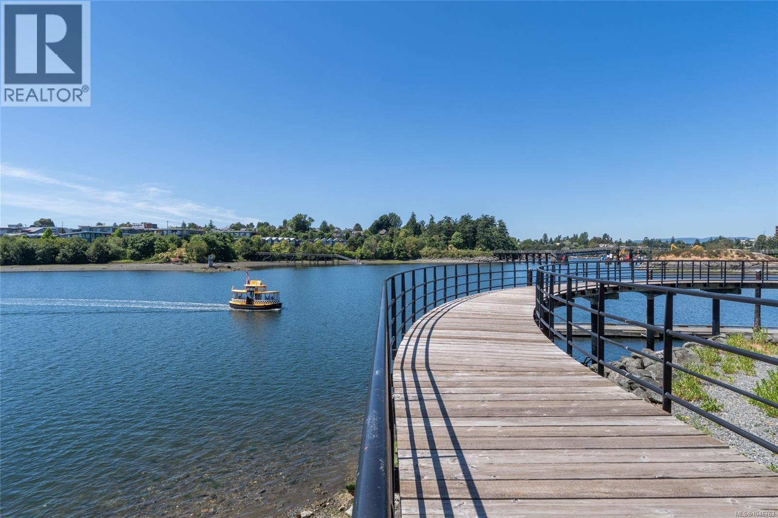 #201 380 Waterfront Cres - 29