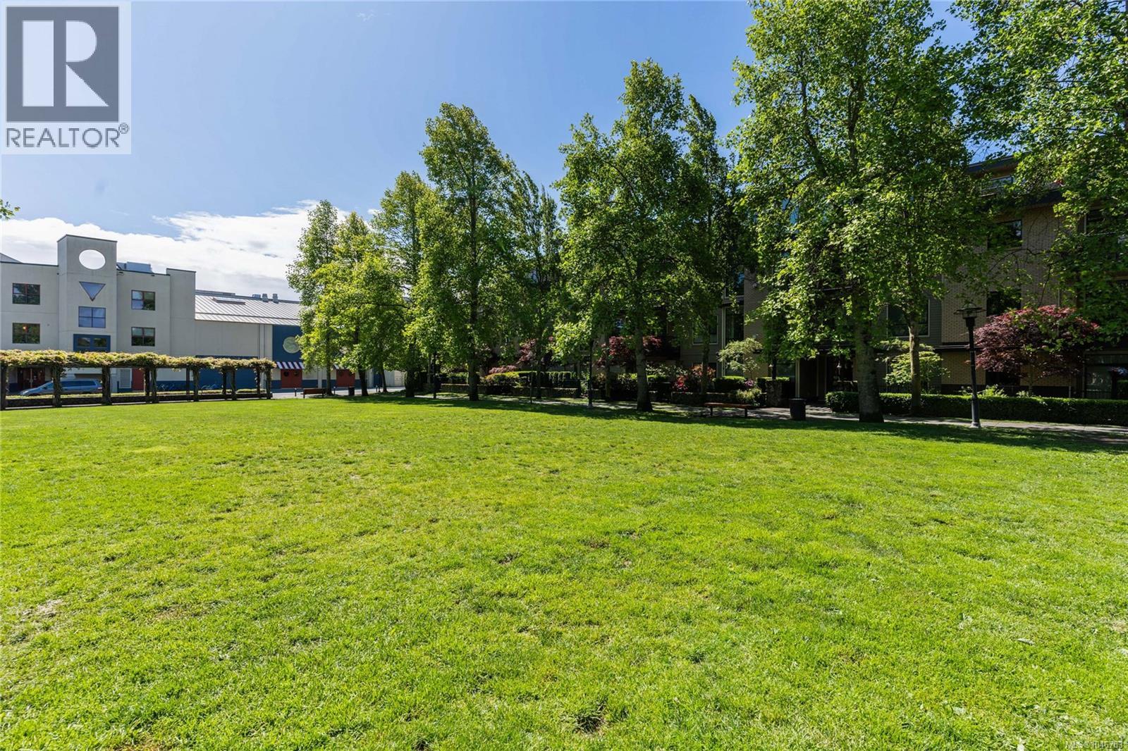 #201 380 Waterfront Cres - 39