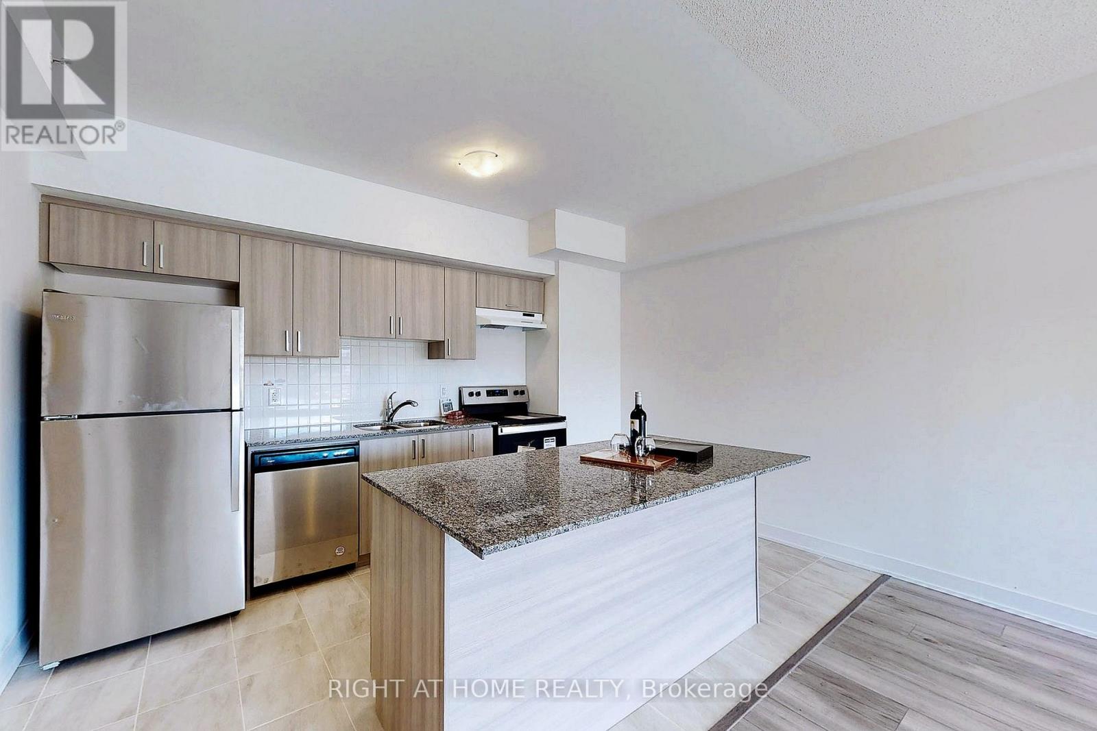 #204 8 CULINARY LANE - Image 8