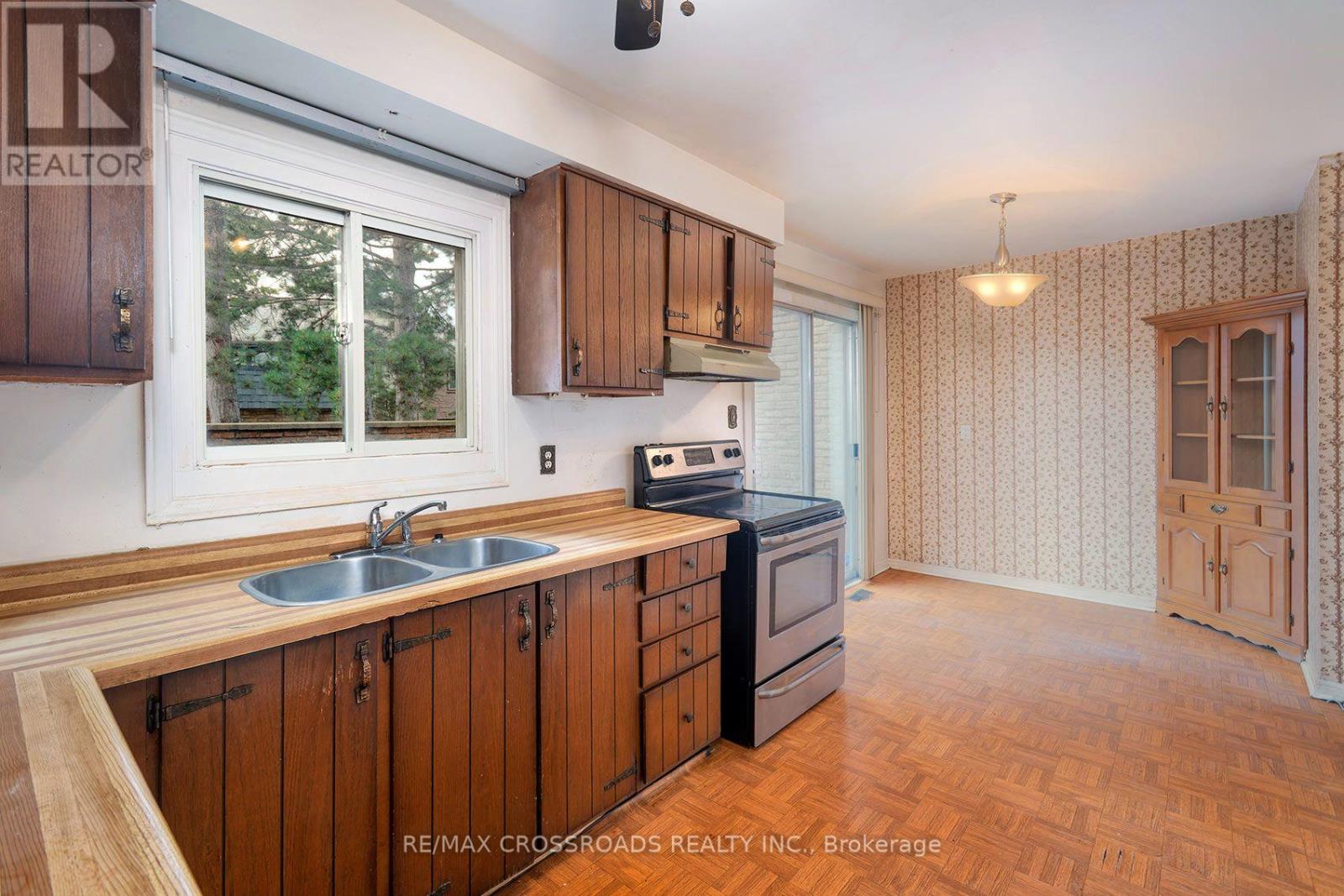 #93 100 BURROWS HALL BOULEVARD - 13
