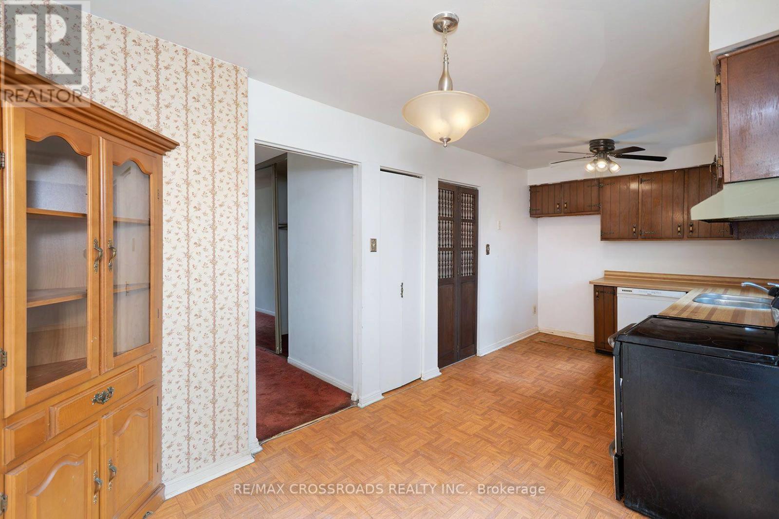 #93 100 BURROWS HALL BOULEVARD - 14