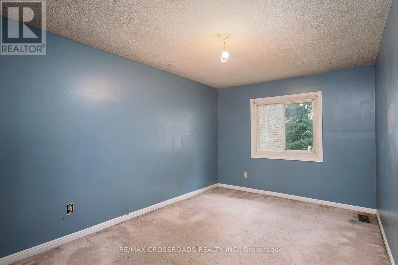 #93 100 BURROWS HALL BOULEVARD - 22