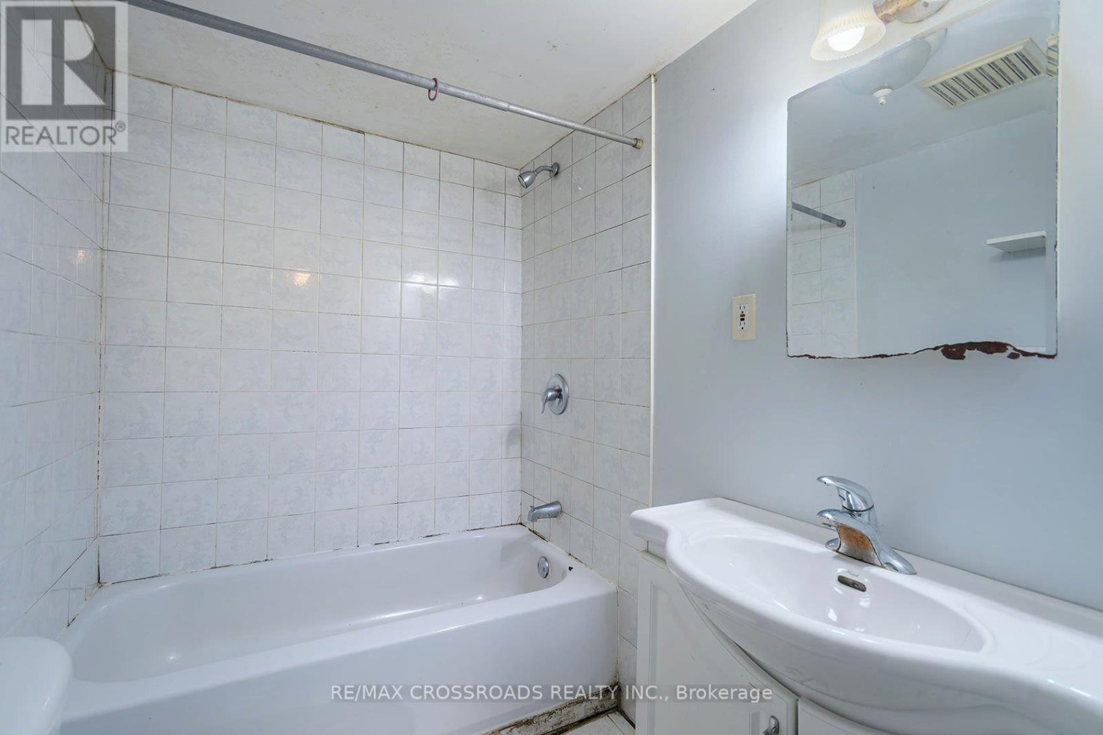 #93 100 BURROWS HALL BOULEVARD - 28