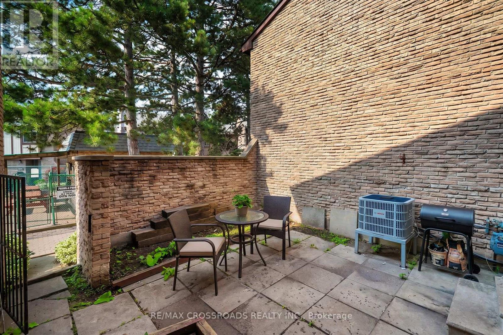 #93 100 BURROWS HALL BOULEVARD - Image 41
