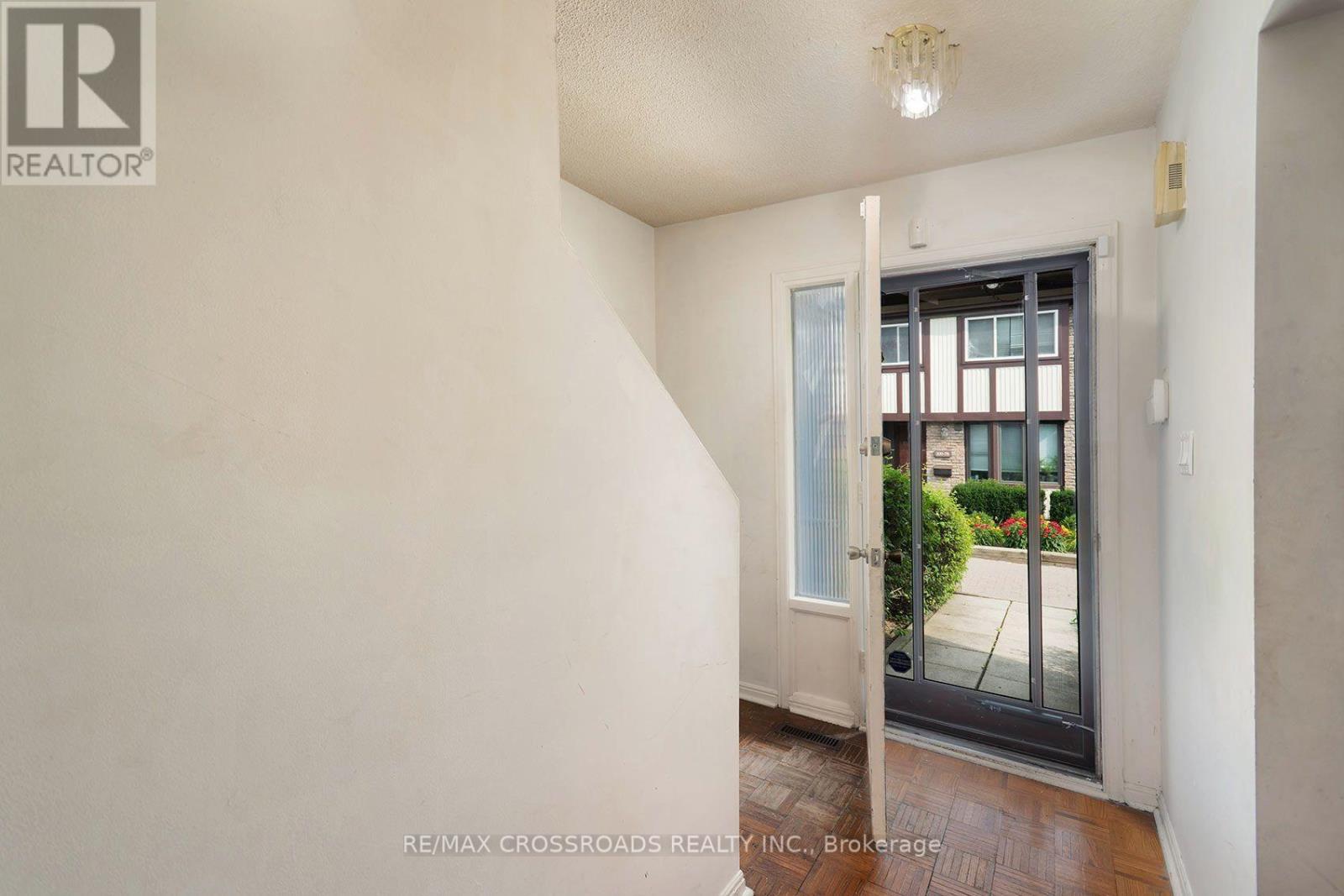 #93 100 BURROWS HALL BOULEVARD - 6