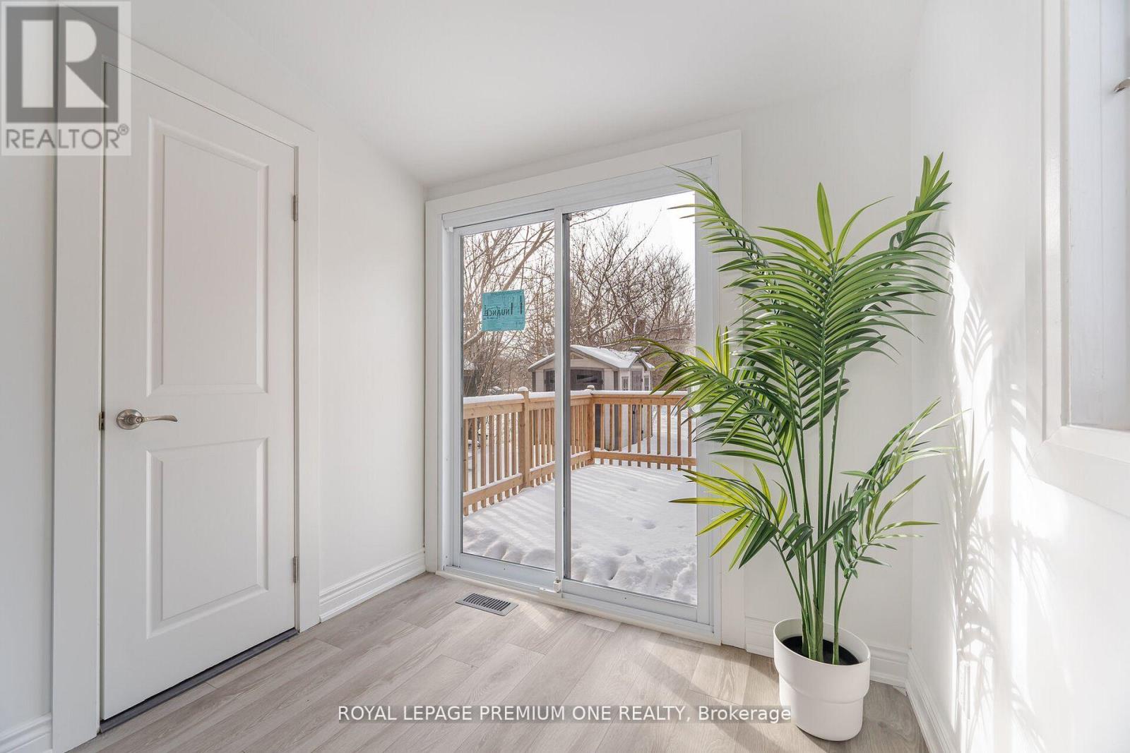 71 MILL STREET S - 14