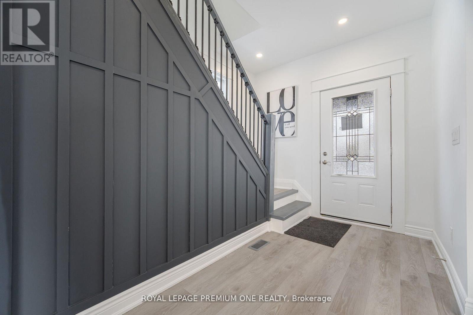 71 MILL STREET S - 17