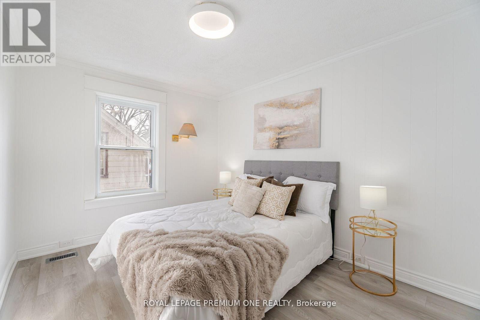 71 MILL STREET S - 19
